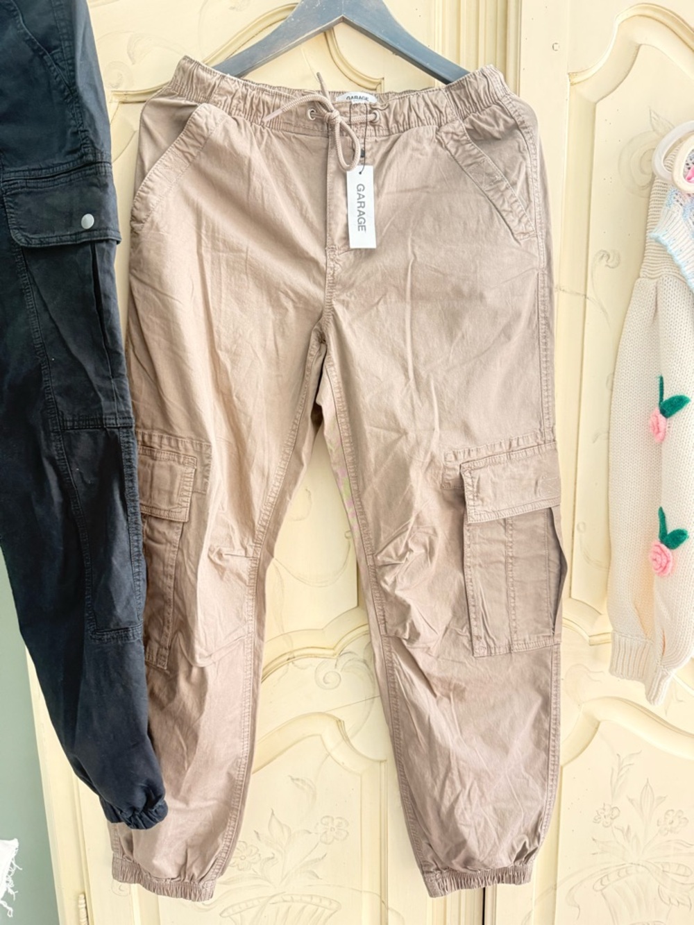 Garage Cargo Joggers - Taupe